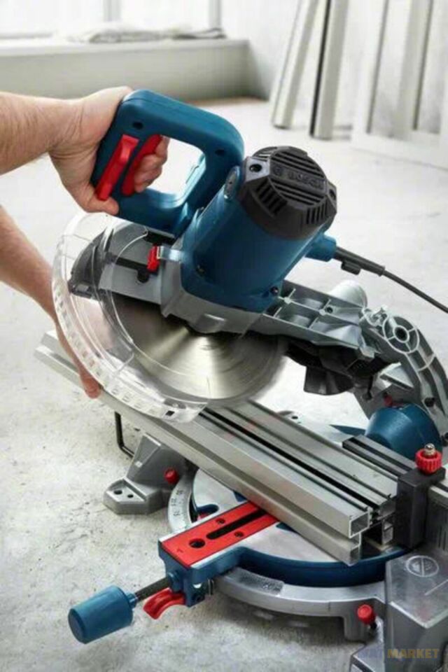 GCM 216 Professional Gönye Kesme Testeresi -0601b33000