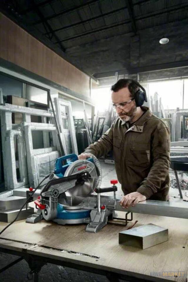GCM 216 Professional Gönye Kesme Testeresi -0601b33000